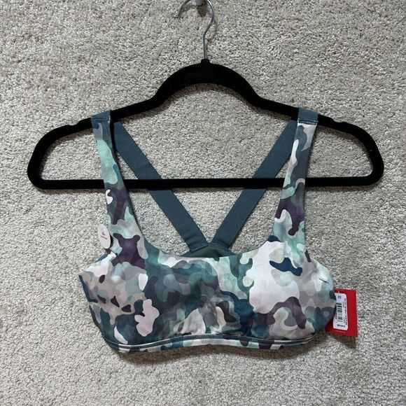 Spanx Low‎ Impact Sports Bra NWT Women's XS Green Camo Printed Removable Pads - Picture 3 of 12